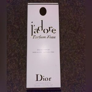 J’adore women’s perfume!